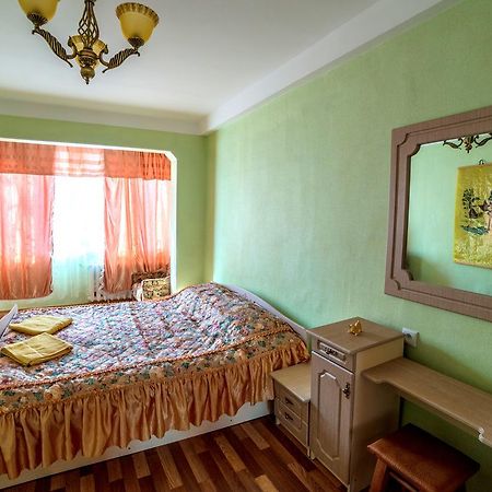 Apartments On Mykilska-Slobidka Kyiv Exterior foto