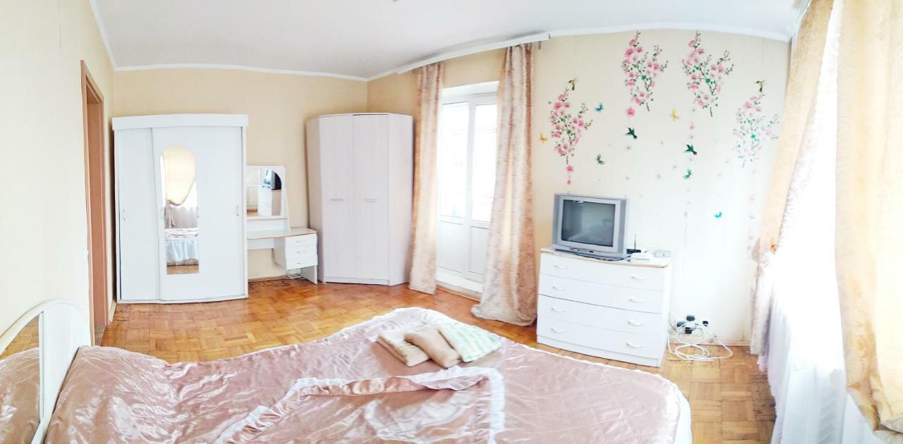 Apartments On Mykilska-Slobidka Kyiv Exterior foto
